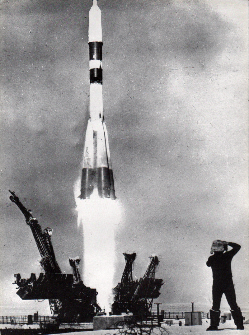 Illustration for article titled Rare Photos Of The Soviet Space Program From Gagarin To Intercosmos